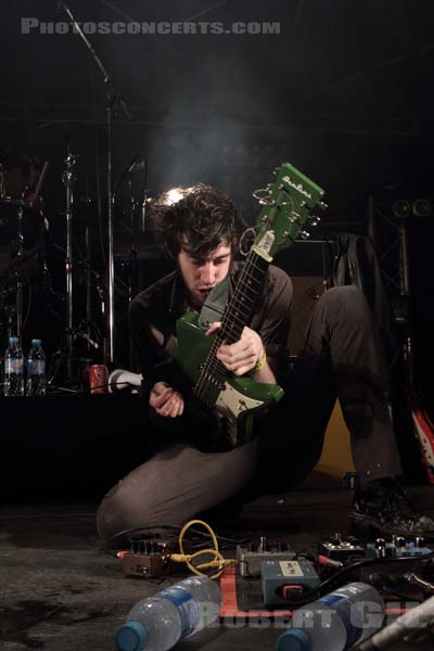 THE FAT WHITE FAMILY - 2014-08-14 - SAINT MALO - Fort de St Pere - Scene des Remparts - 